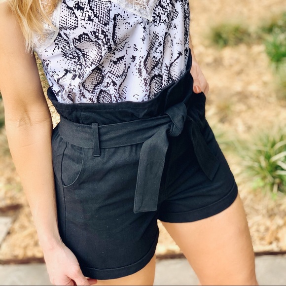 BLACK PAPER BAG SHORTS W/SELF TIE BELT - Picture 4 of 7